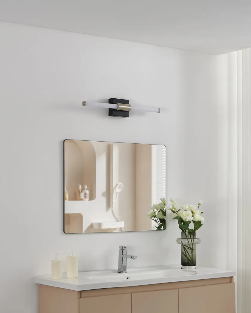 Mohican Alley Silver Sconce - Thumbnail - Image 3