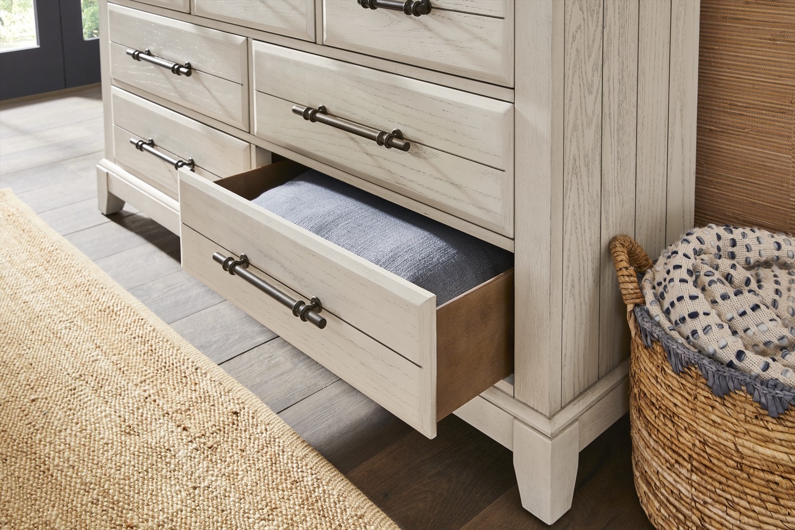 Montana Ridge White 7 Pc King Panel Bedroom - Thumbnail - Image 8