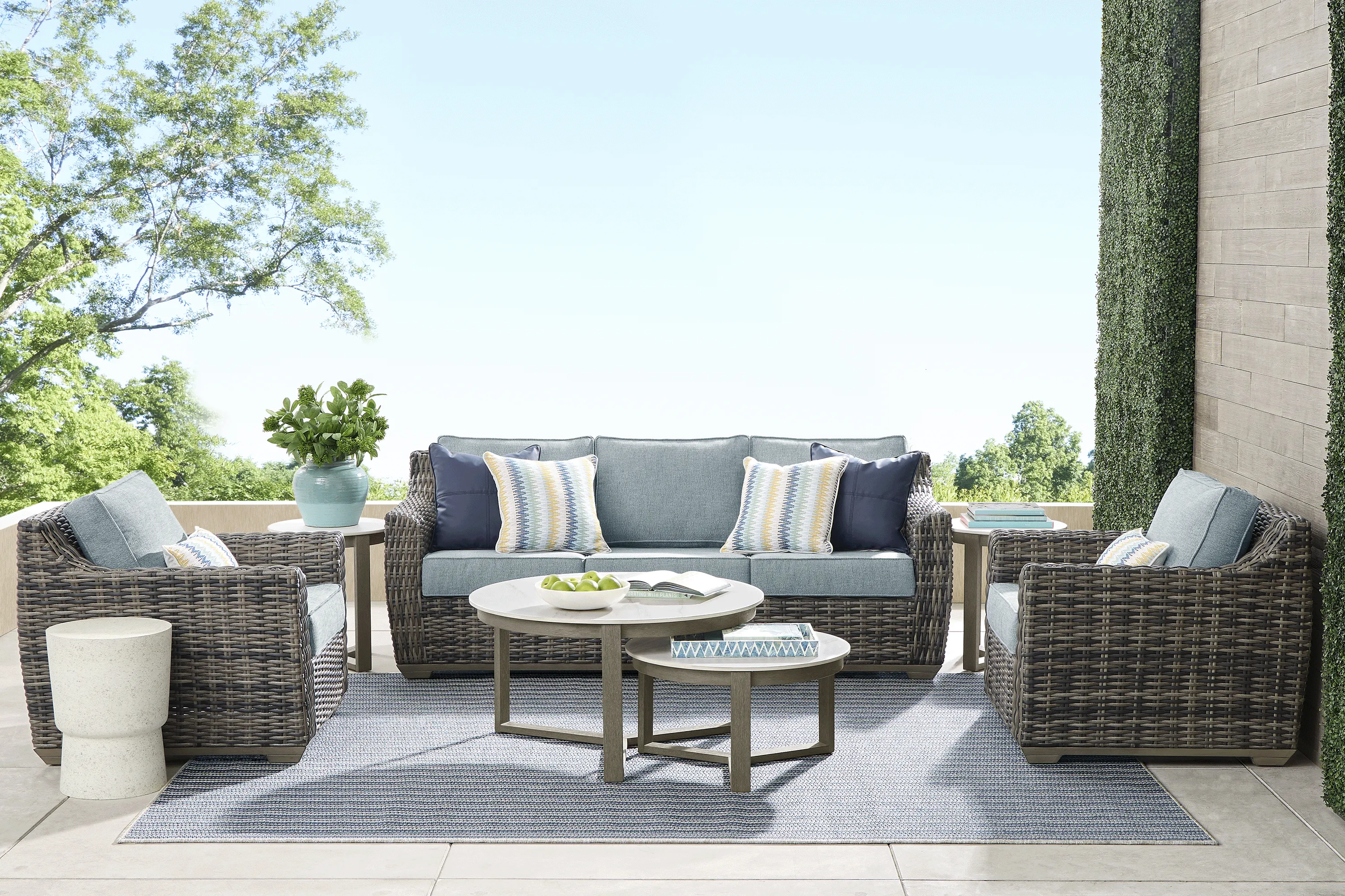Montecello Gray 36 in. Round Cocktail Table - Image 2