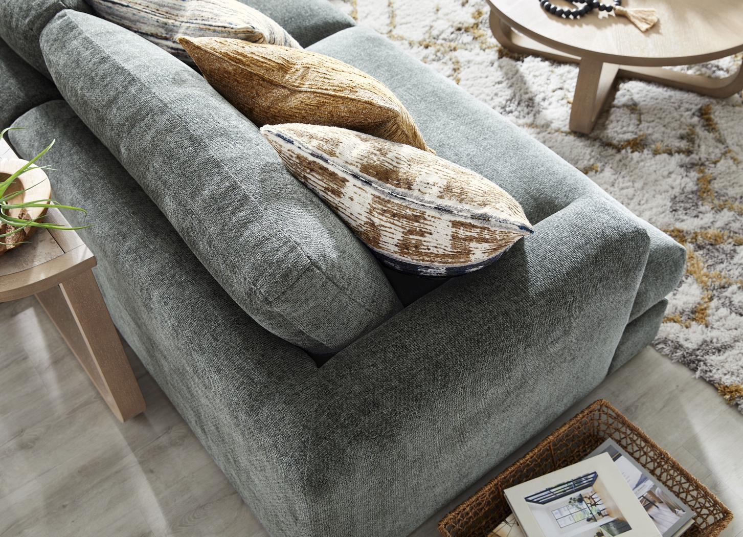 Montecito Charcoal 7 Pc Sectional Living Room - Thumbnail - Image 6