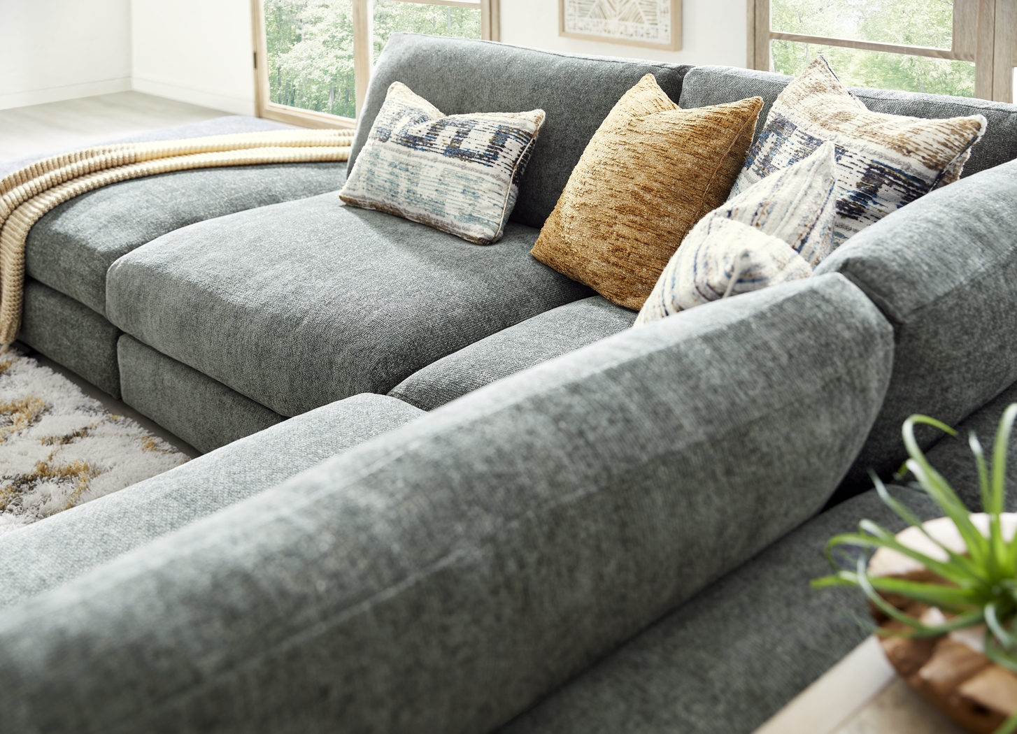 Montecito Charcoal 7 Pc Sectional Living Room - Thumbnail - Image 8