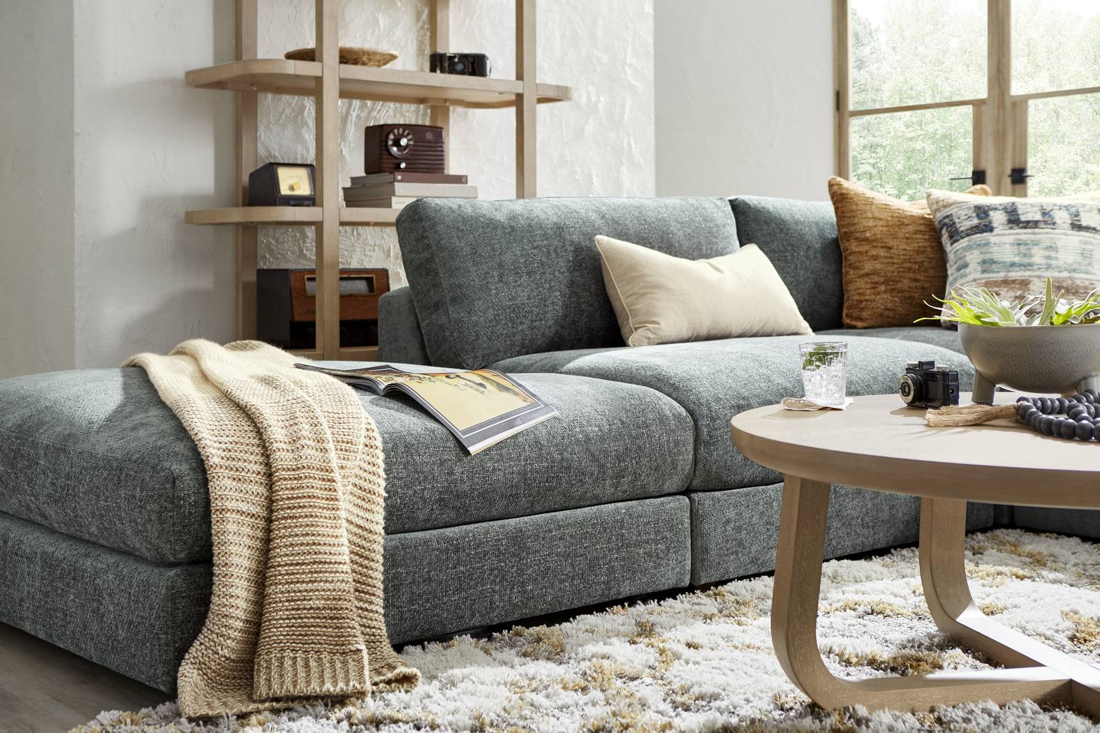 Montecito Charcoal 8 Pc Sectional Living Room - Thumbnail - Image 9