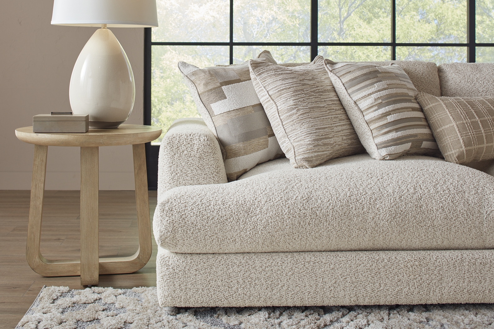 Montecito White 4 Pc Sectional - Thumbnail - Image 4