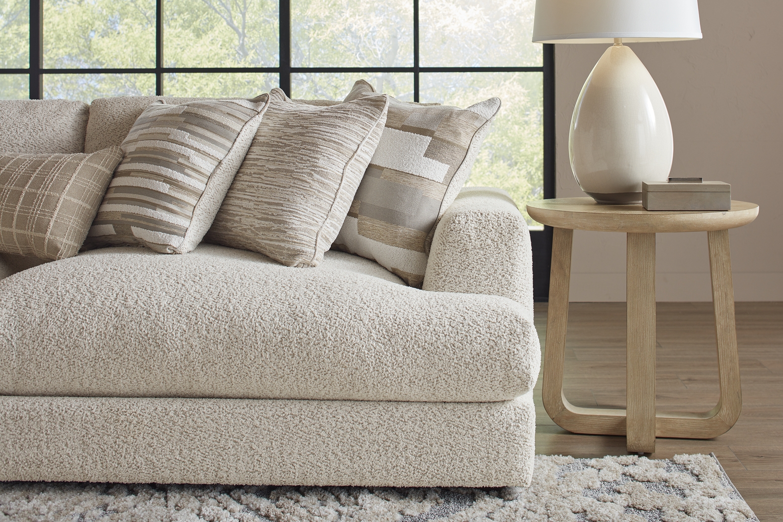 Montecito White 4 Pc Sectional - Thumbnail - Image 4