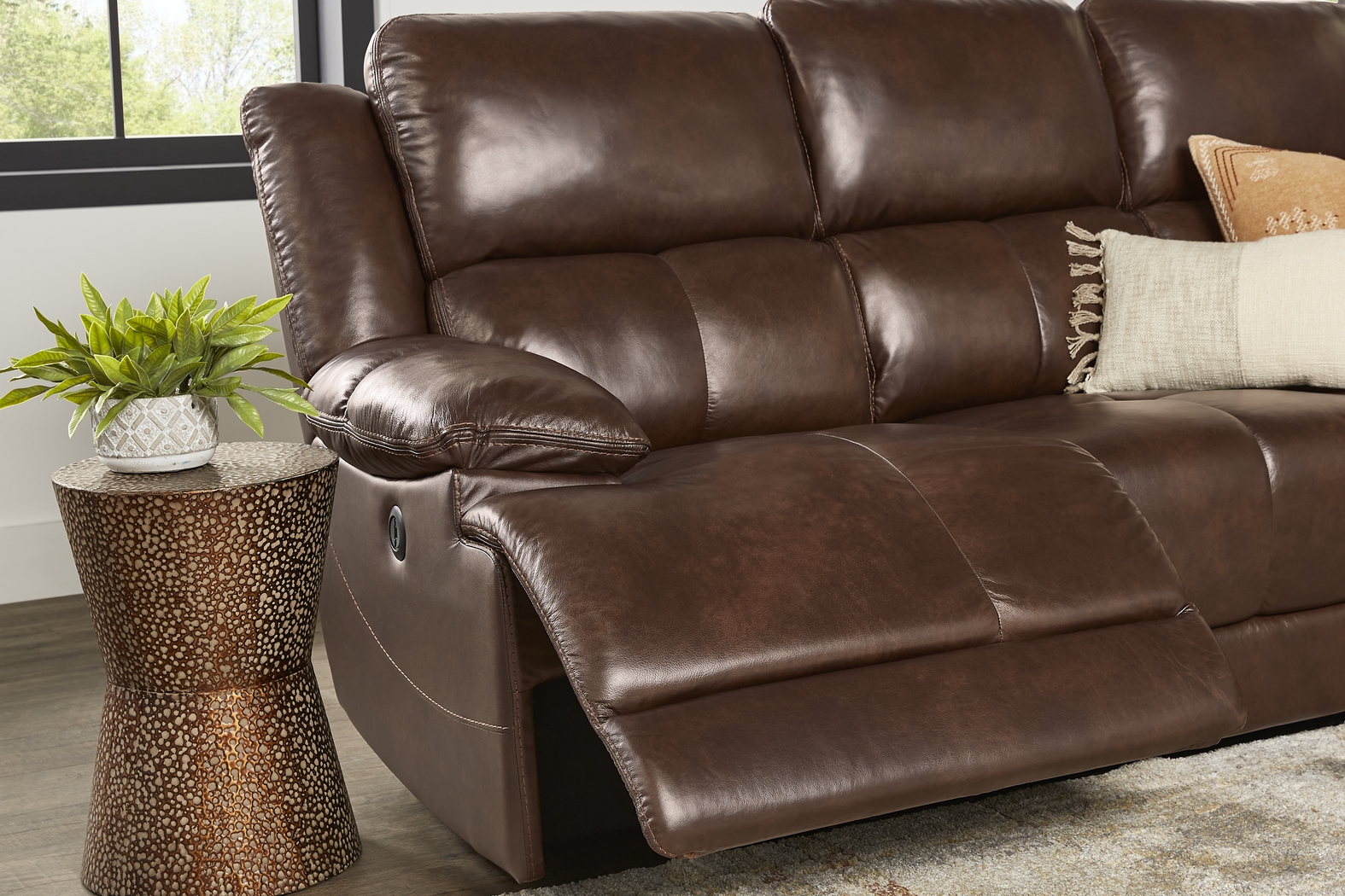 Montefano Brown Leather 5 Pc Reclining Living Room - Thumbnail - Image 8