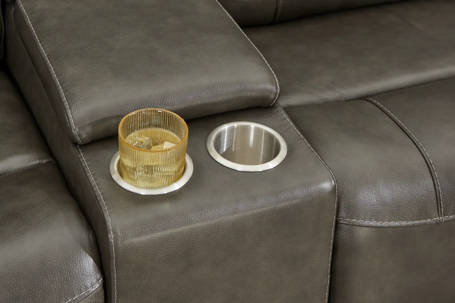  Montero Sectional - Thumbnail - Image 12