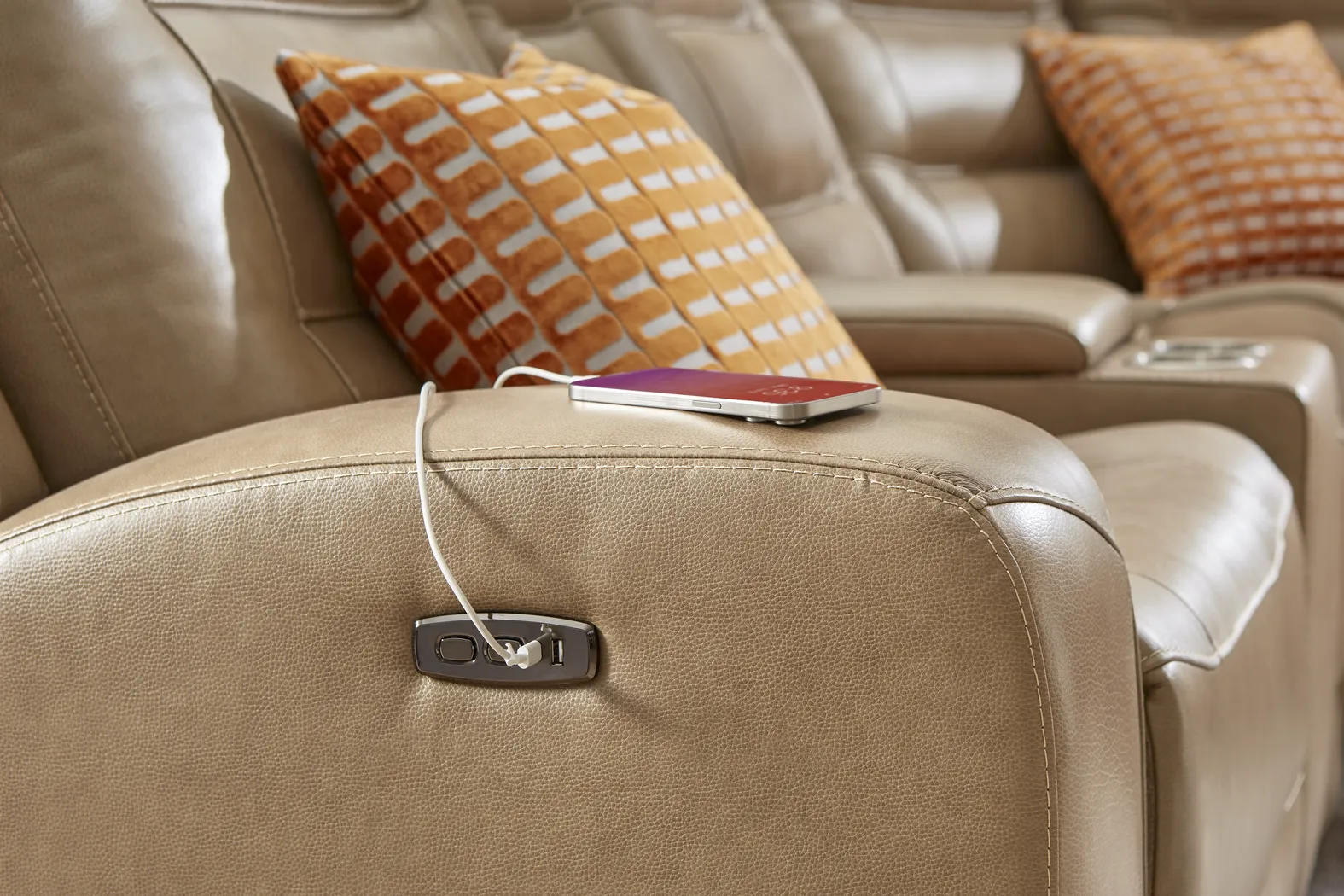 Montero Sand Leather 6 Pc Dual Power Reclining Sectional - Image 7