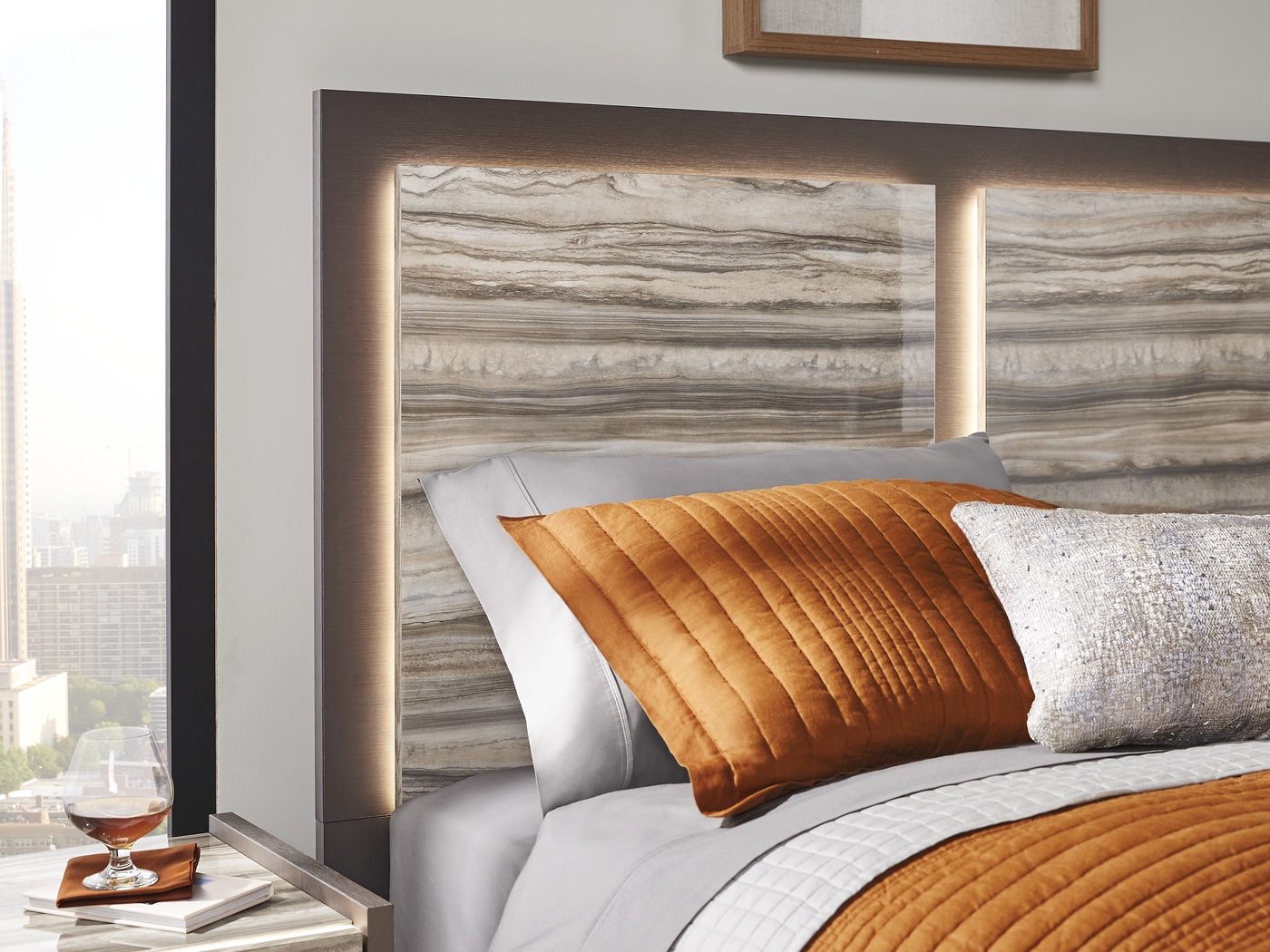 Monterosso Tan 3 Pc Queen Panel Bed - Thumbnail - Image 4