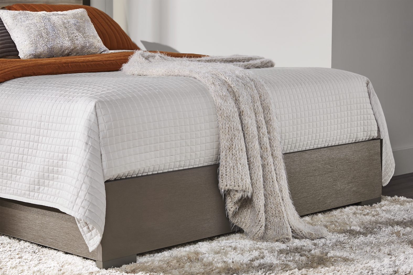 Monterosso Tan 8 Pc Queen Panel Bedroom with Electric Fireplace - Thumbnail - Image 5