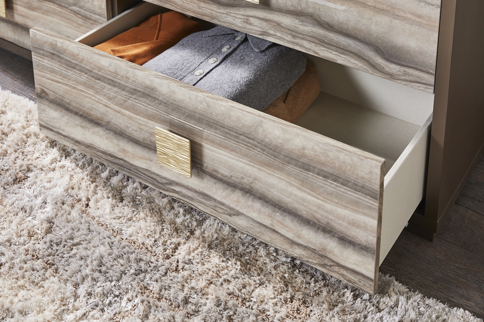 Monterosso Tan 7 Pc King Panel Bedroom - Thumbnail - Image 12