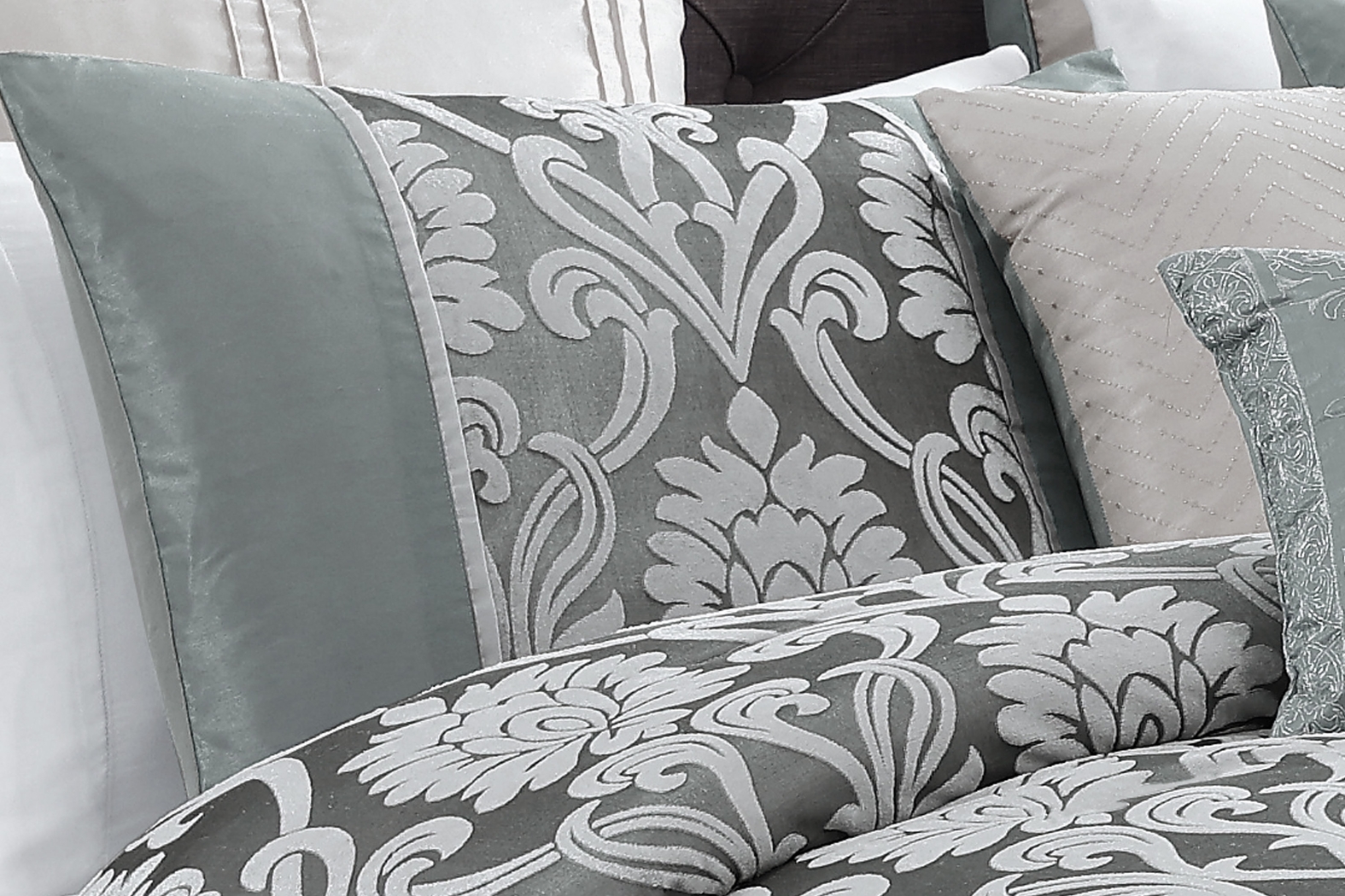 Montmood Gray 9 Pc Queen Comforter Set - Thumbnail - Image 4