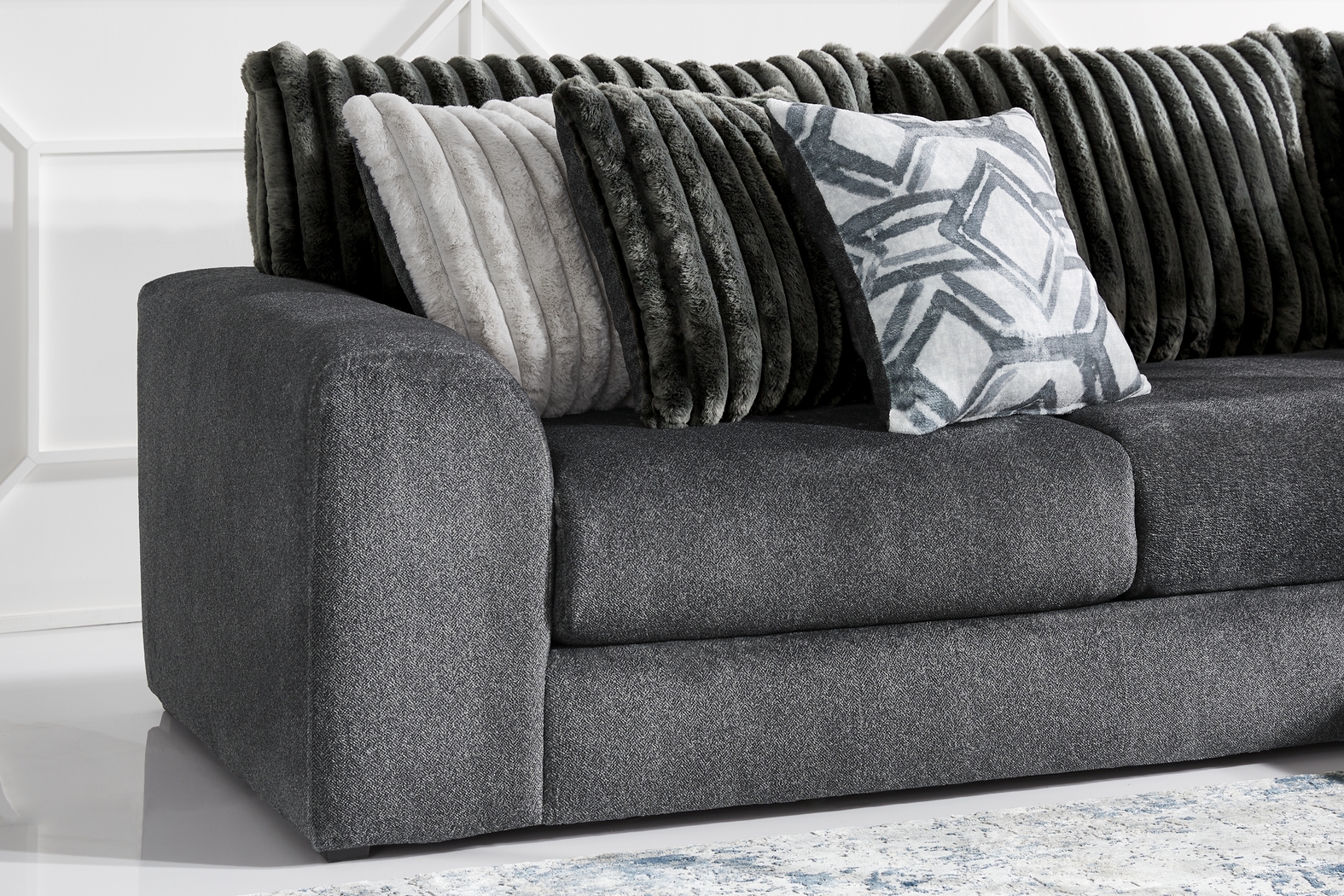 Moreau Street Black 6 Pc Sectional Living Room - Thumbnail - Image 5