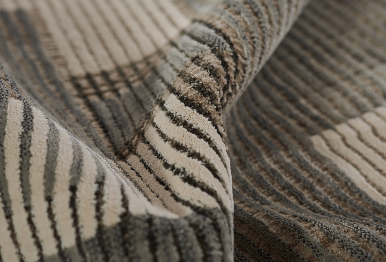 Morgn Gray 5'3 x 7'6 Rug - Thumbnail - Image 8