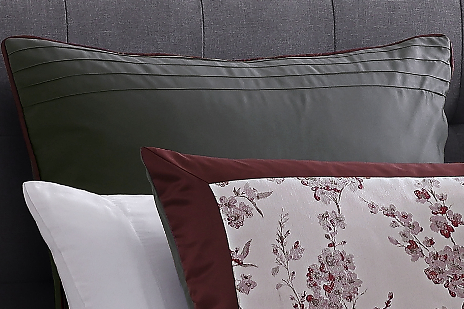 Morlom Burgundy 9 Pc Queen Comforter Set - Thumbnail - Image 5