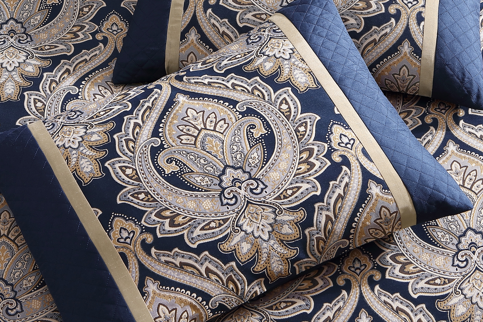 Morputh Navy 9 Pc Queen Comforter Set - Thumbnail - Image 4