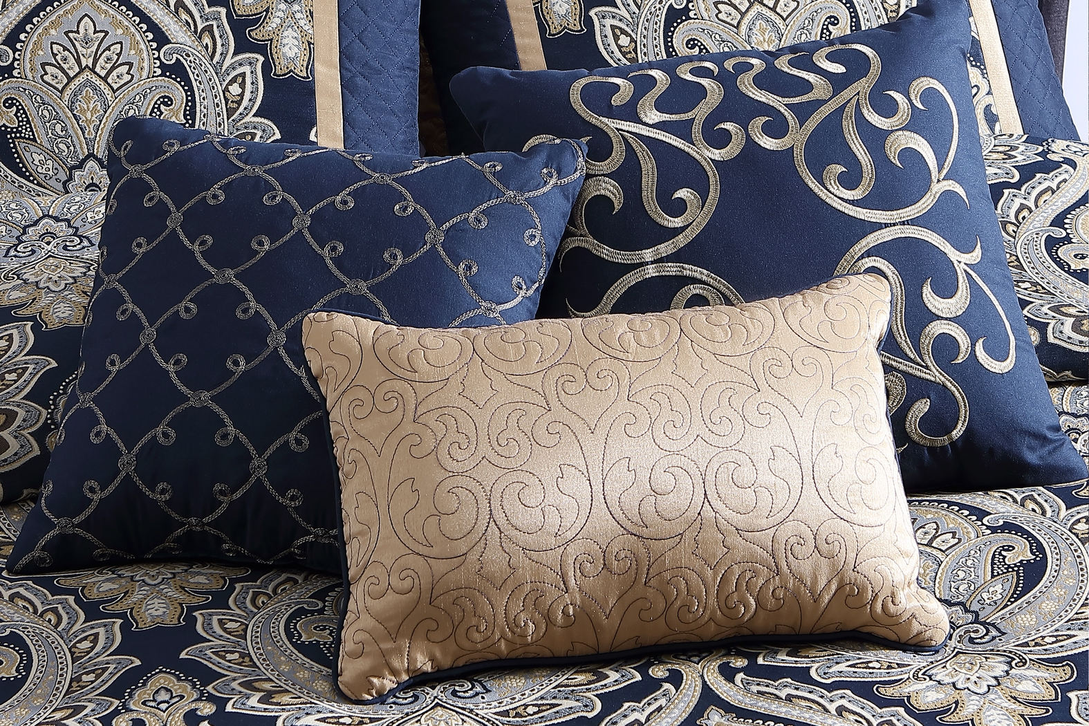 Morputh Navy 9 Pc Queen Comforter Set - Thumbnail - Image 6