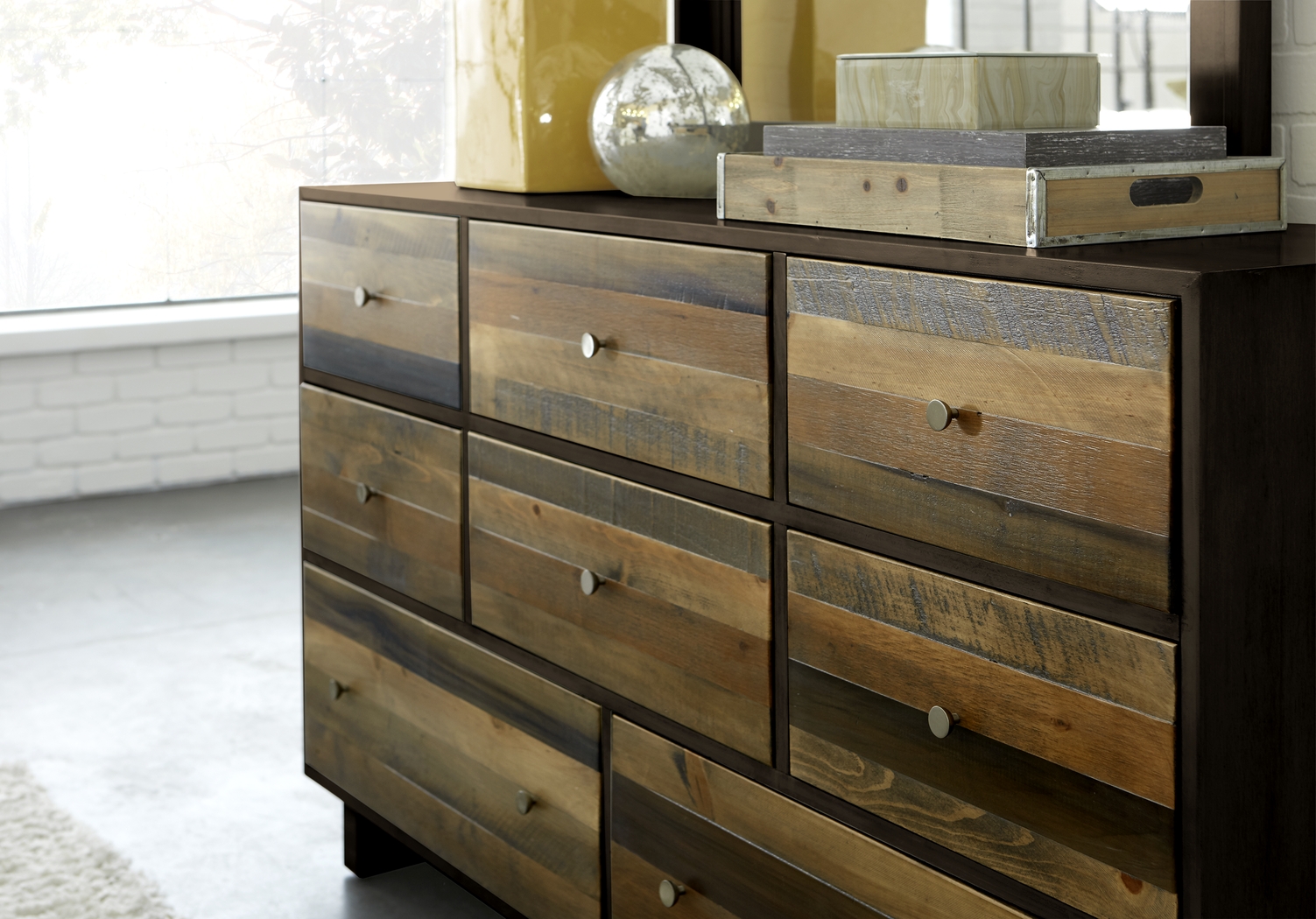 Moss Creek Brown 7 Pc King Sleigh Bedroom - Thumbnail - Image 4