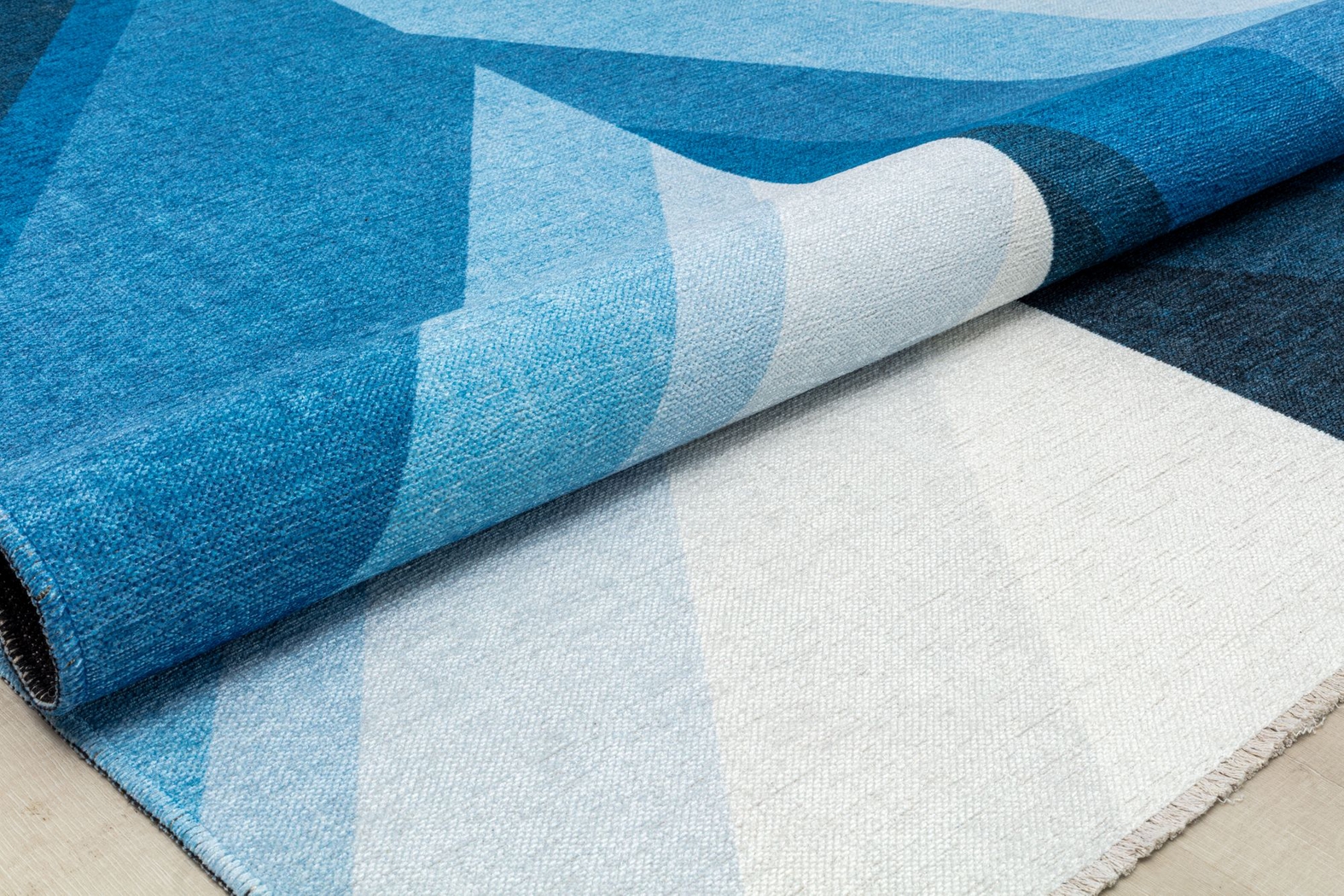 Moyamo Blue 5'3 x 7' Rug - Thumbnail - Image 5