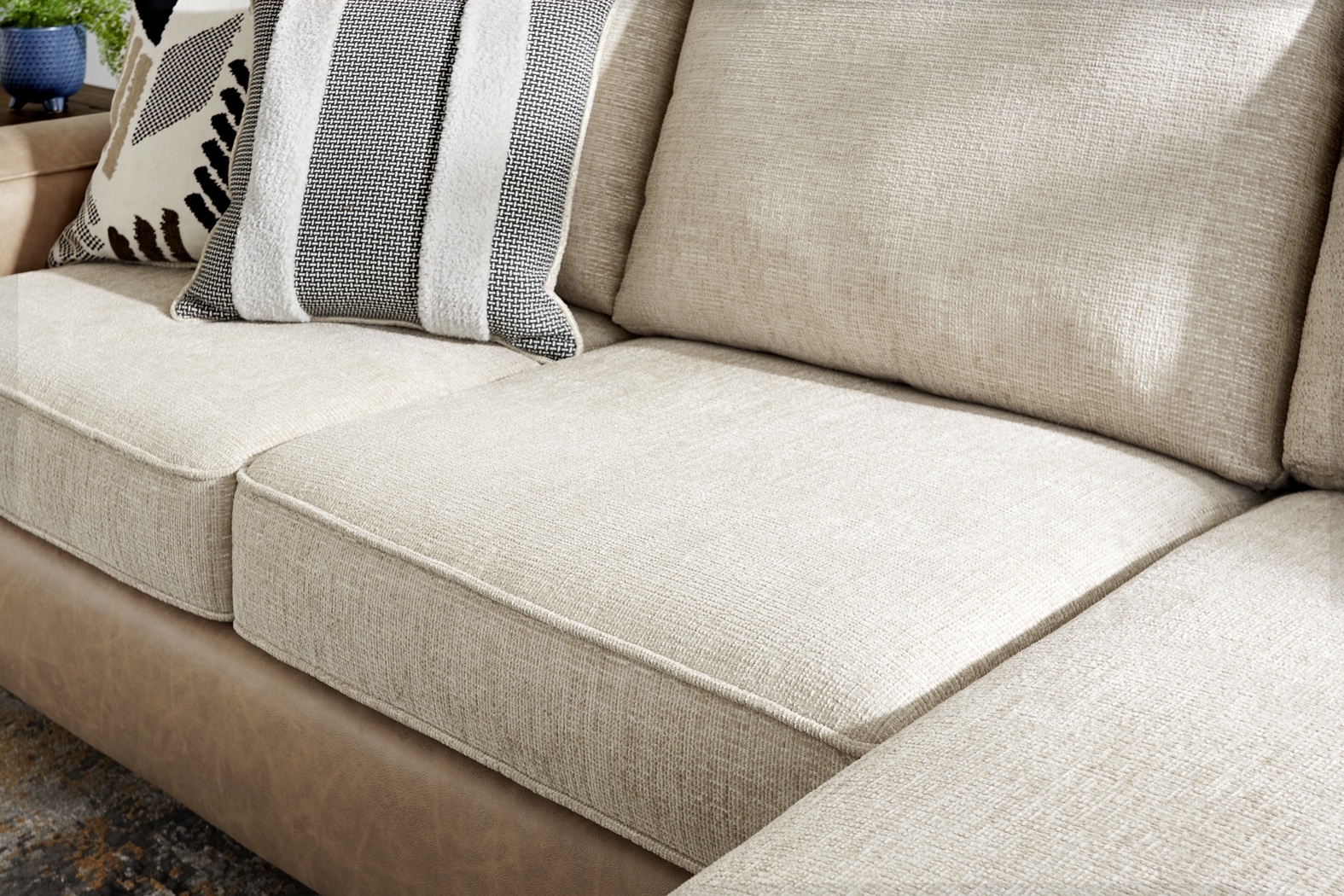 Murphy Beige 5 Pc Sectional Living Room - Thumbnail - Image 4