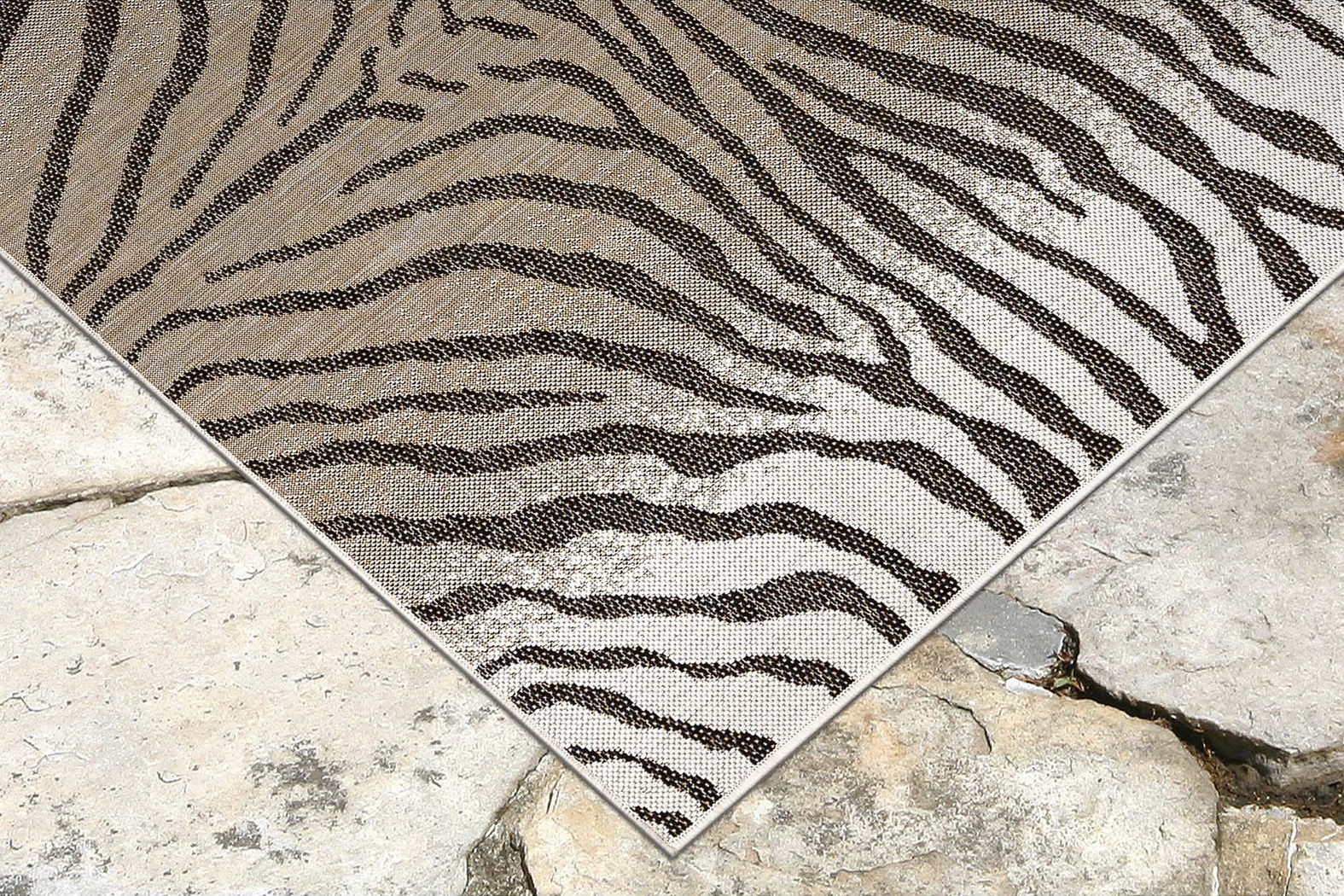 Naibury Beige 4'10 x 7'6 Indoor/Outdoor Rug - Thumbnail - Image 6