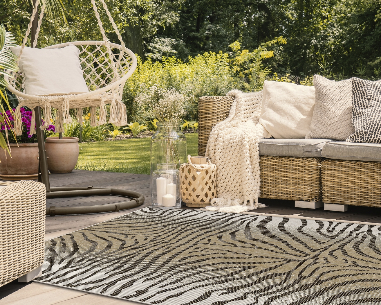 Naibury Beige 7'10 x 9'10 Indoor/Outdoor Rug - Thumbnail - Image 3