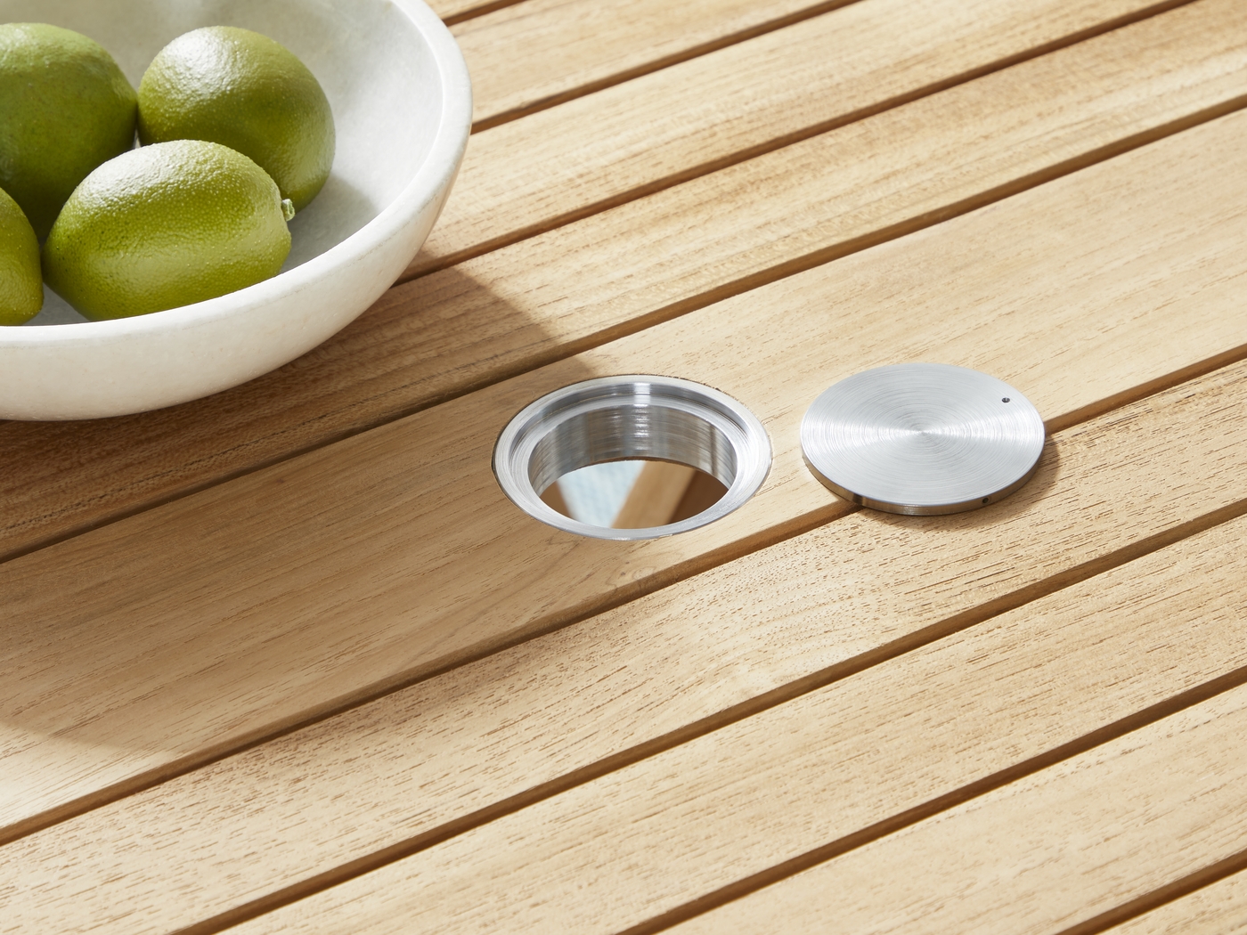 Pleasant Bay Natural 5 Pc Outdoor Folding Dining Set - Thumbnail - Image 4