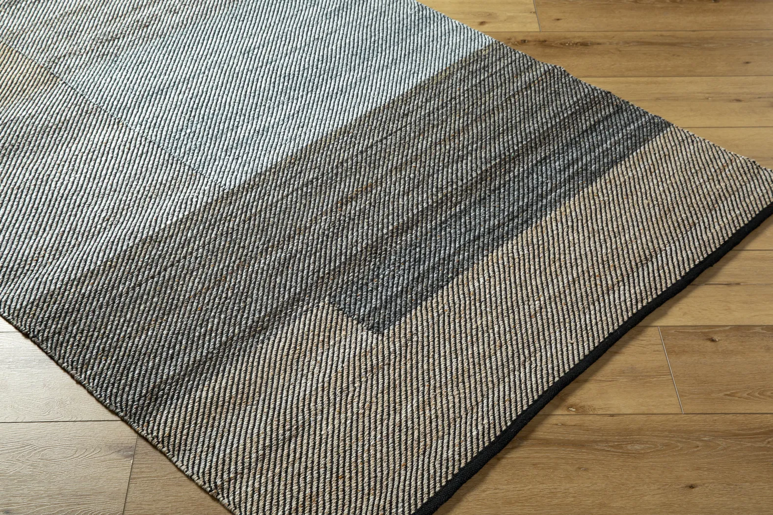 Nayale Denim 5' x 7'6 Rug - Thumbnail - Image 4
