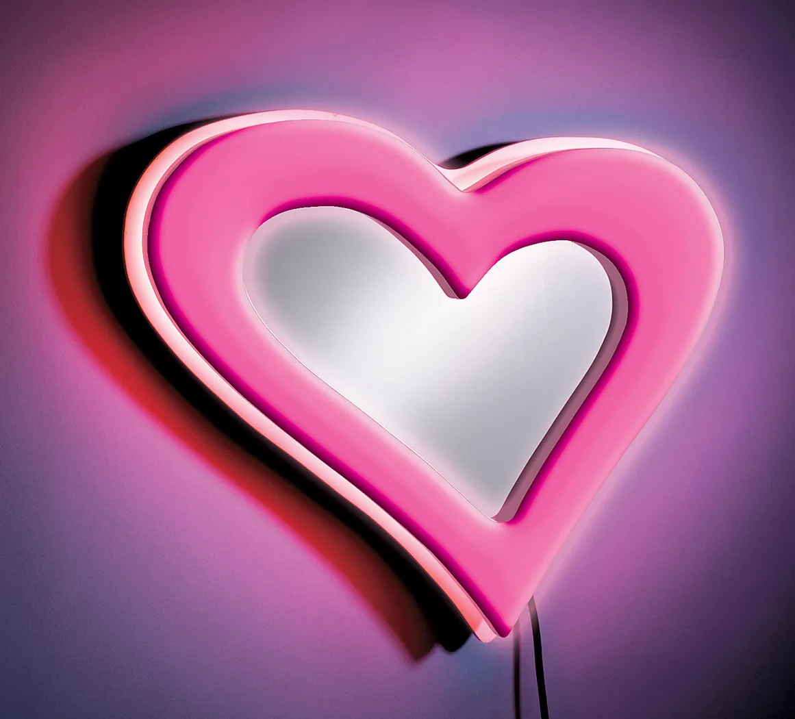 Neon Heart Mirror - Thumbnail - Image 1