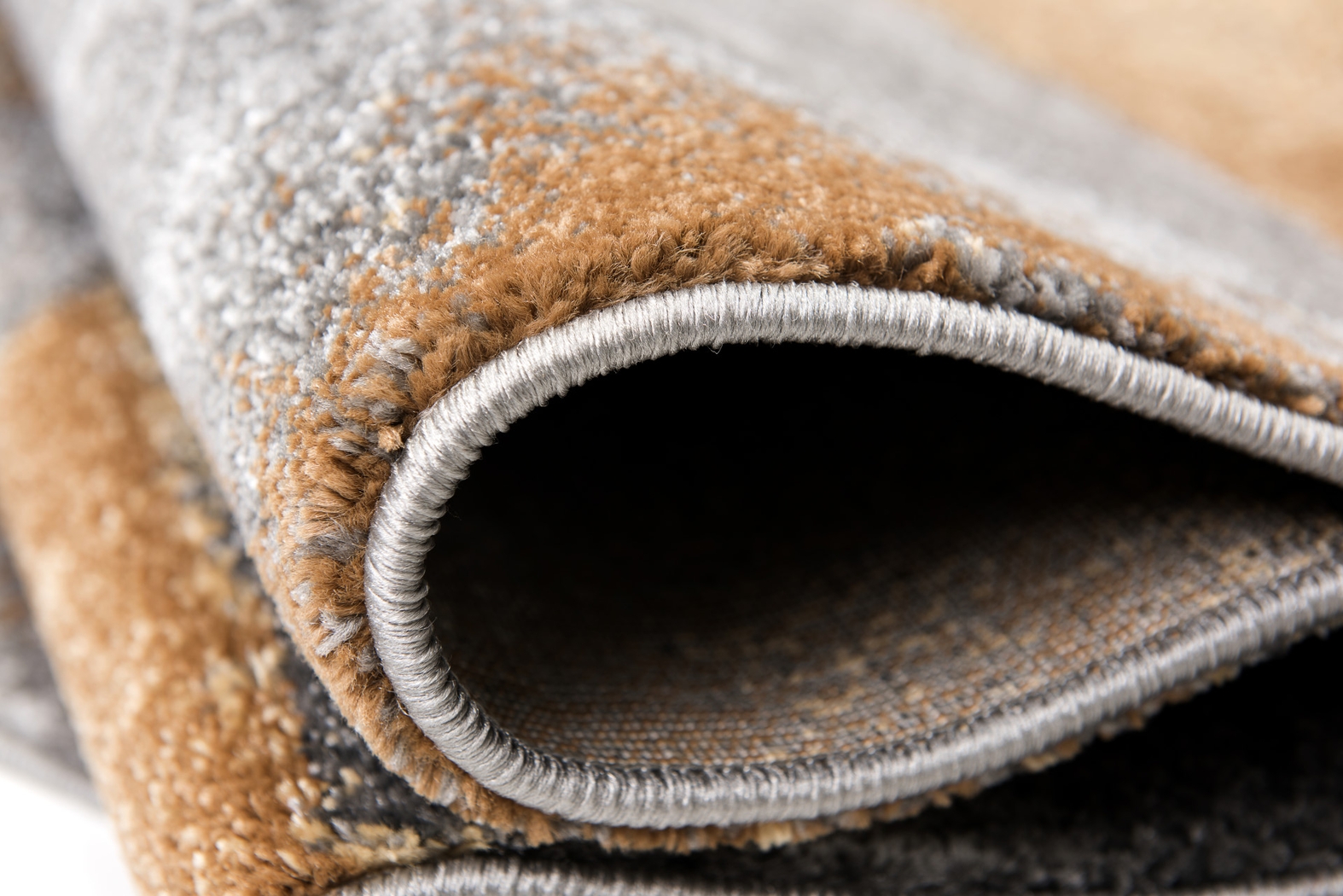 Netherfield Gold 5'3 x 7'6 Rug - Thumbnail - Image 3