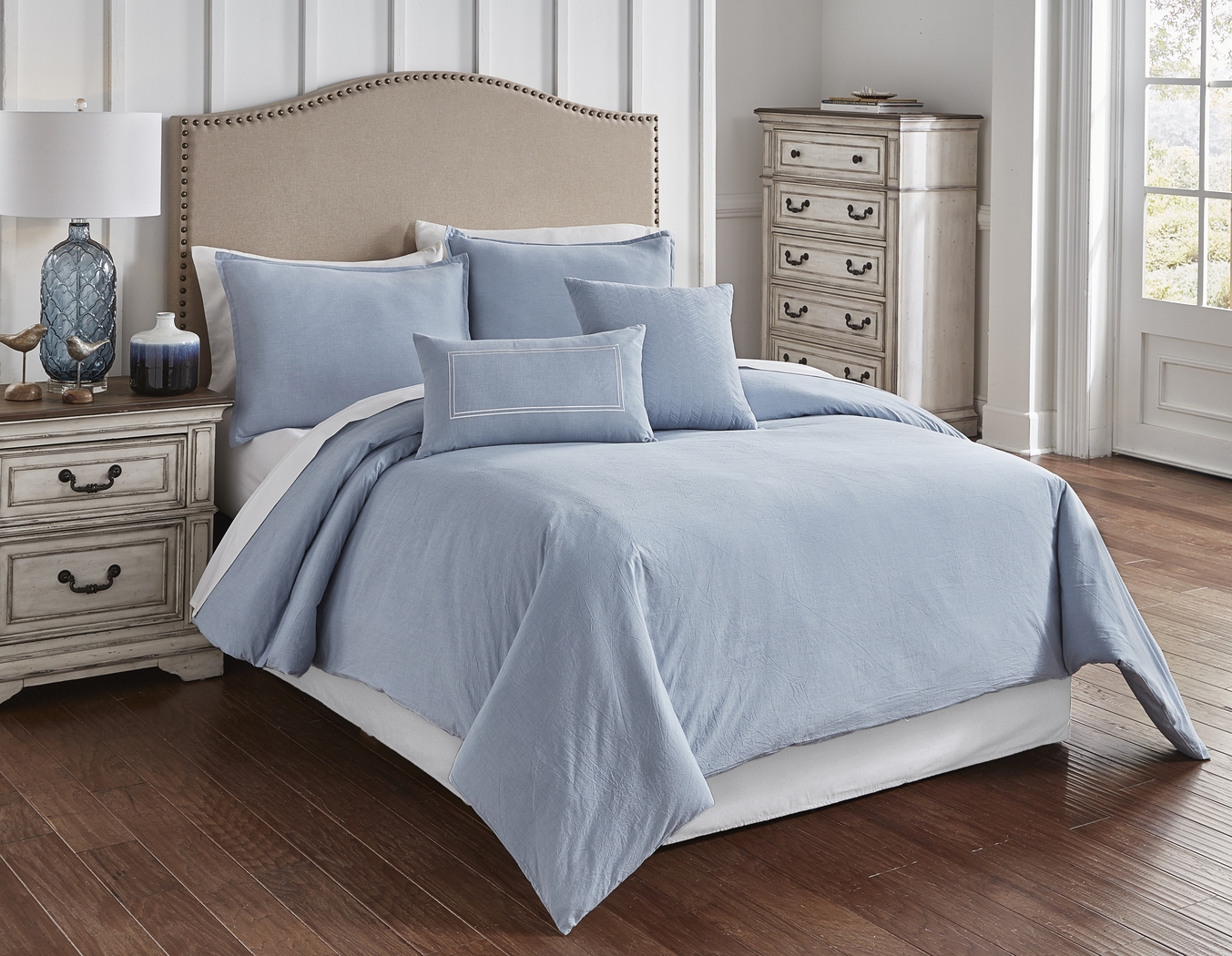 Nevan Blue 5 Pc King Comforter Set - Thumbnail - Image 1