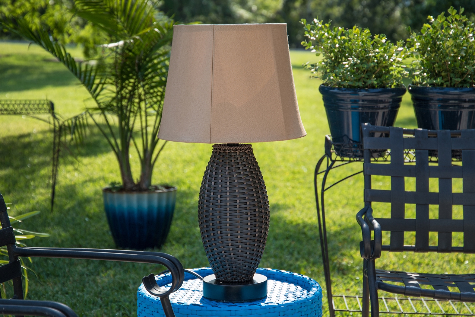 New Bern Black Outdoor Table Lamp - Thumbnail - Image 3
