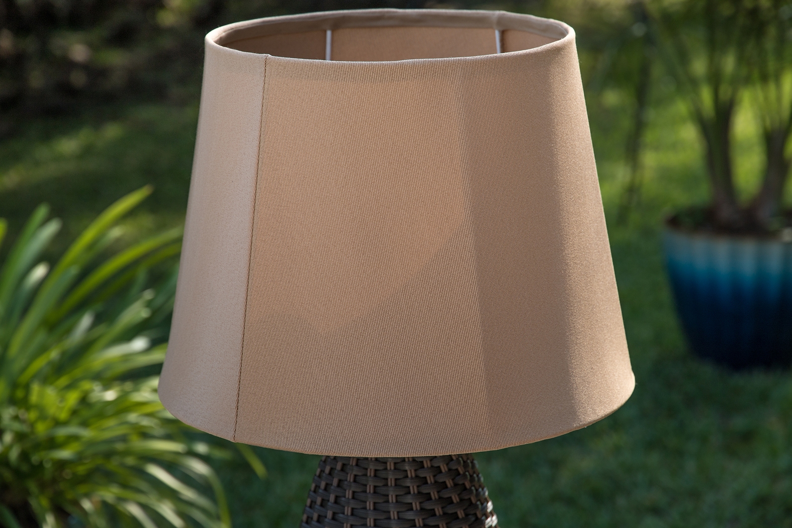 New Bern Black Outdoor Table Lamp - Thumbnail - Image 4