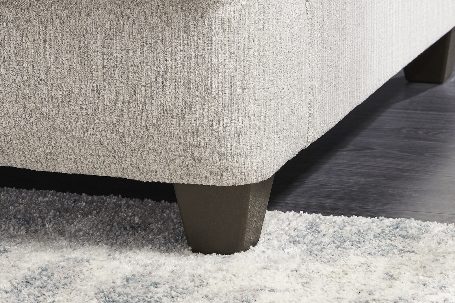 Newcastle Ivory 7 Pc Living Room - Thumbnail - Image 5