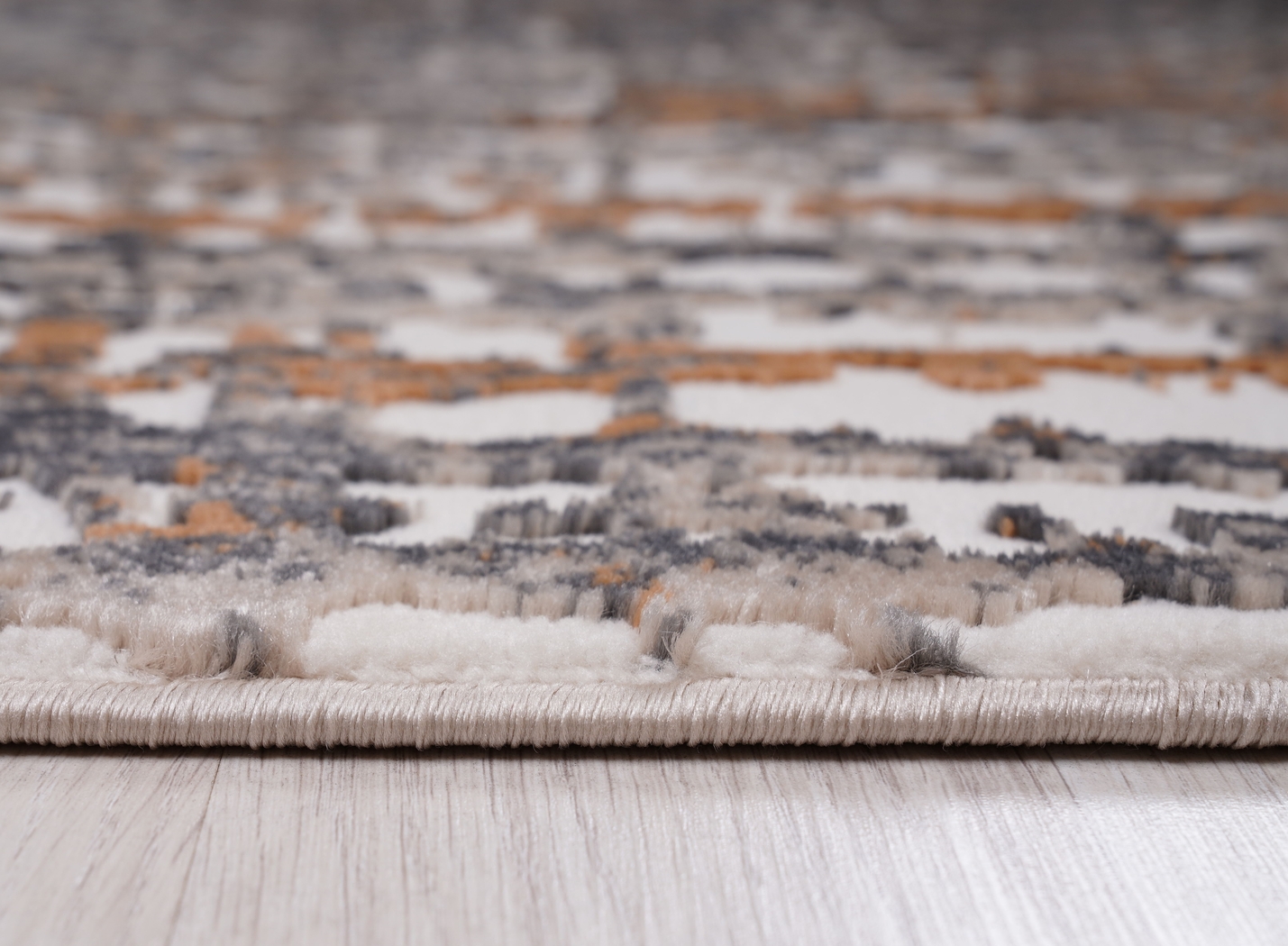 Nolesgate Beige 5'3 x 7'6 Rug - Thumbnail - Image 3