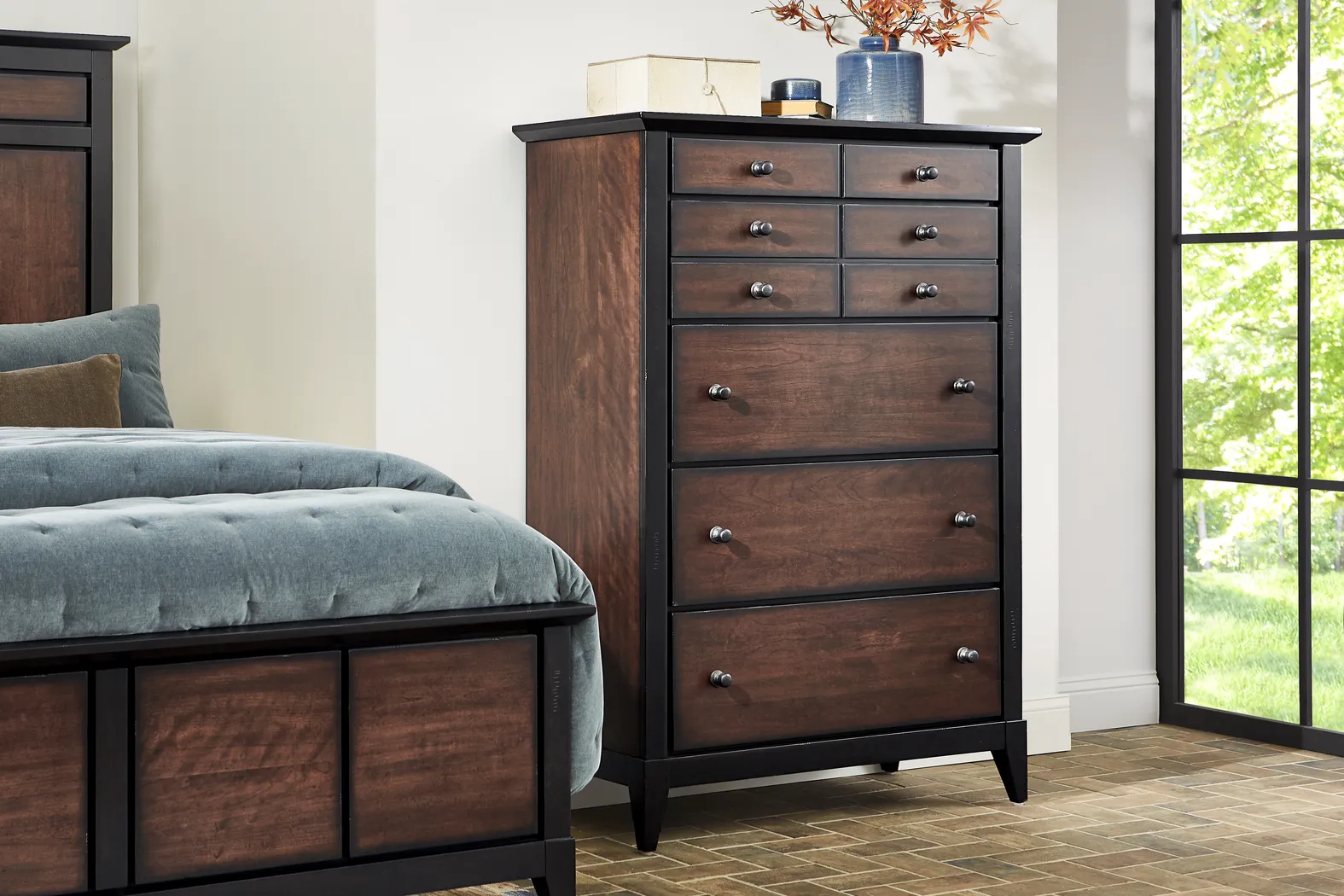 Northbrook Brown Cherry 5 Pc Queen Poster Bedroom - Thumbnail - Image 7