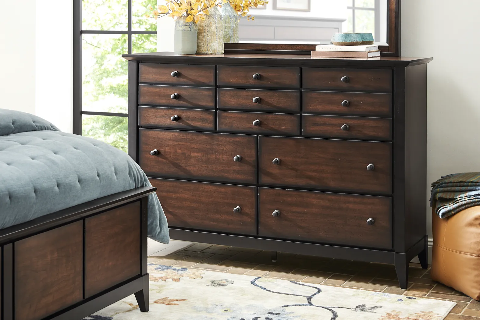 Northbrook Brown Cherry 5 Pc Queen Poster Bedroom - Thumbnail - Image 7