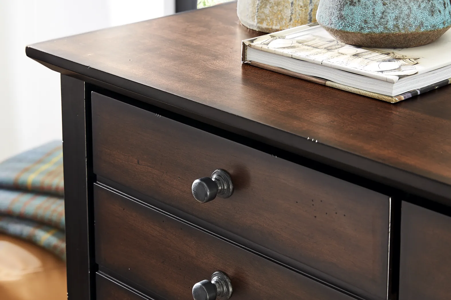 Northbrook Brown Cherry 5 Pc Queen Poster Bedroom - Thumbnail - Image 10