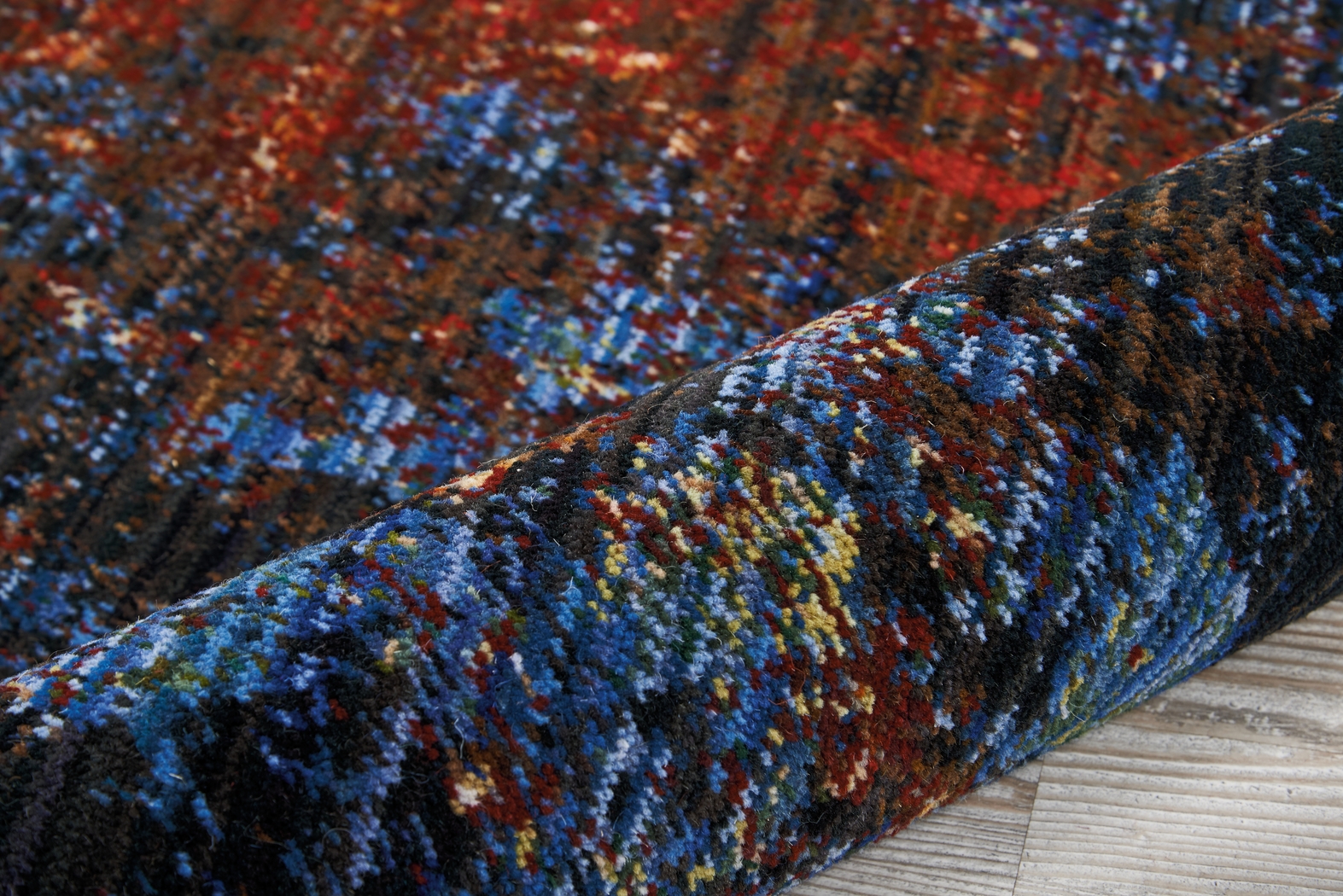 Nureen Red 7'9 x 9'9 Rug - Thumbnail - Image 3