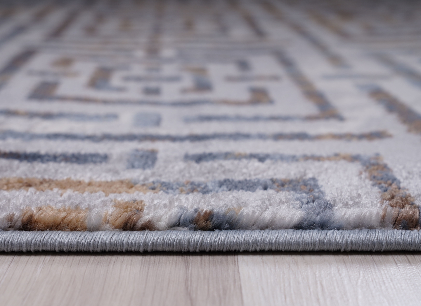 Nyewood Gray 5'3 x 7'6 Rug - Thumbnail - Image 3