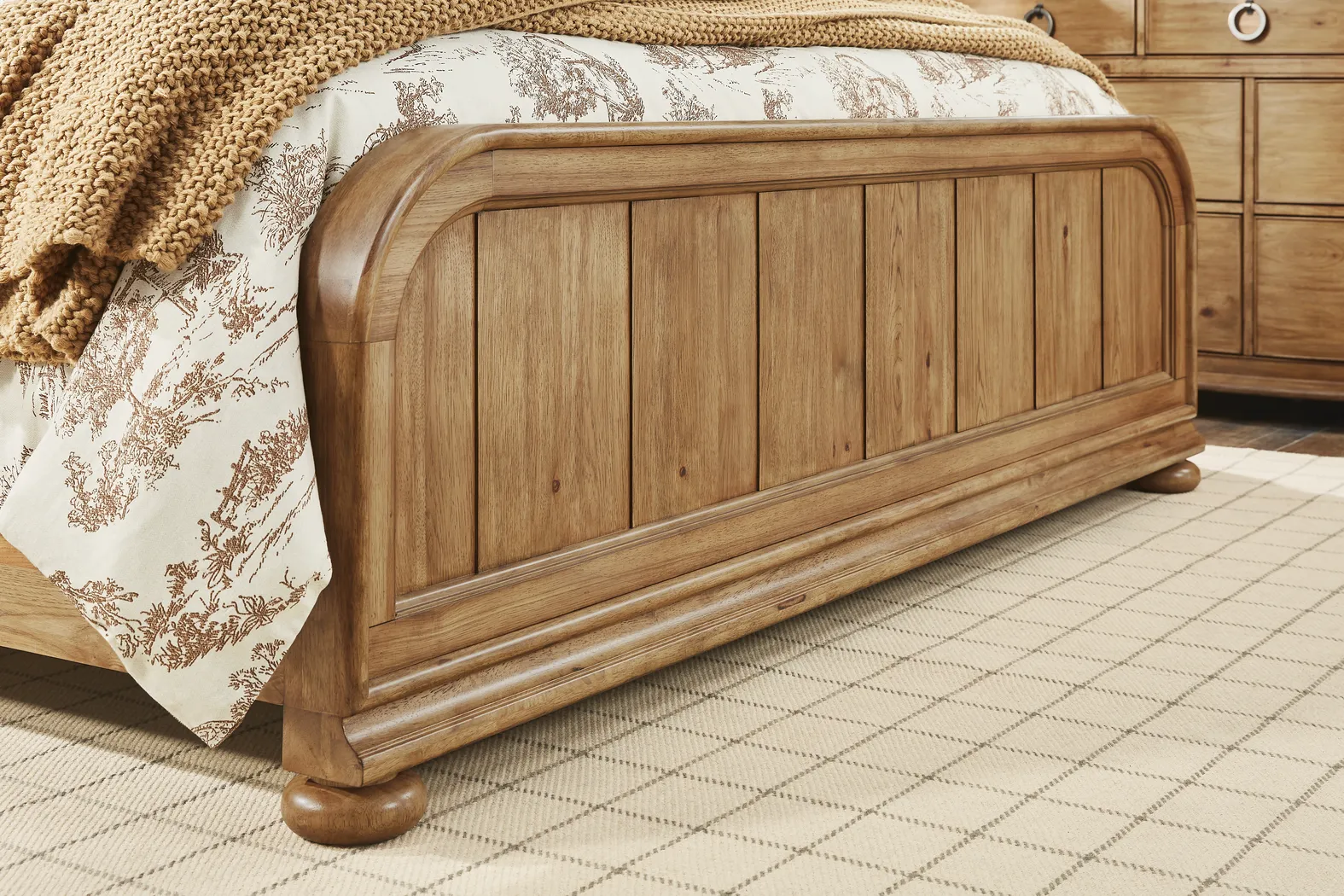 Oaklin Ridge Brown 5 Pc Queen Panel Bedroom - Thumbnail - Image 4