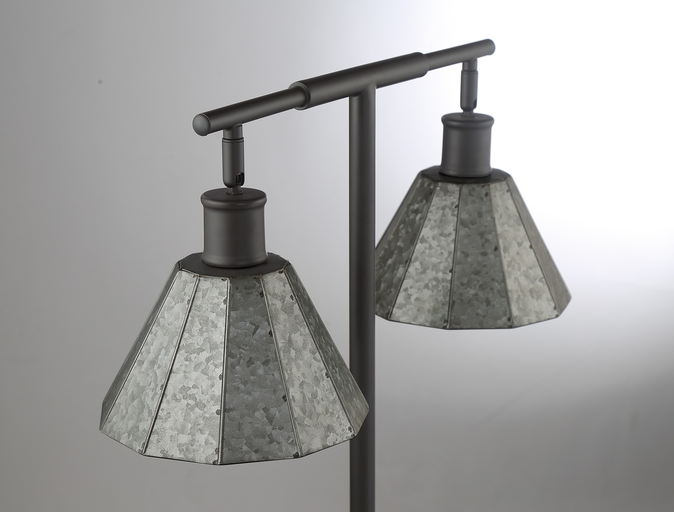 Oakridge Court Gray Lamp - Thumbnail - Image 2