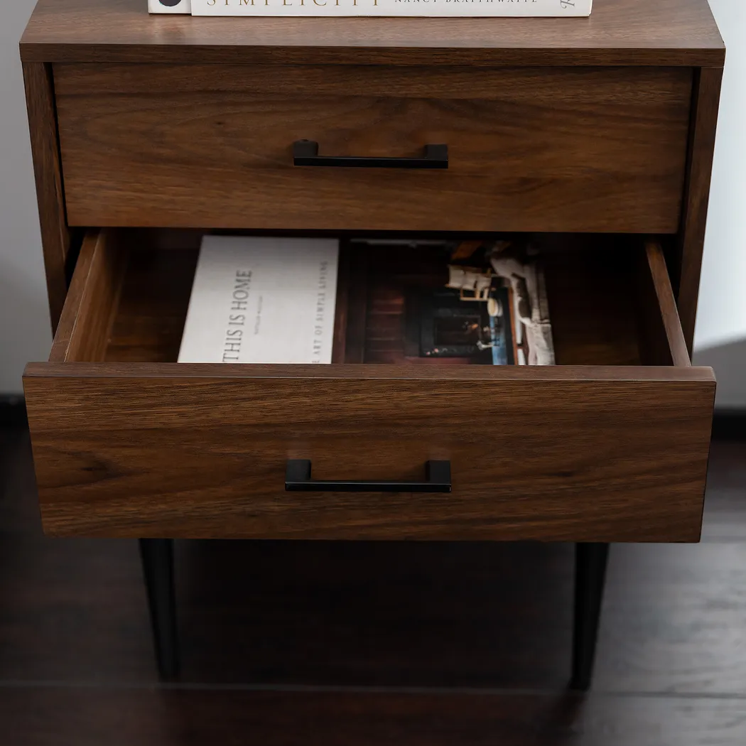 Oaks Cove Brown End Table - Thumbnail - Image 5