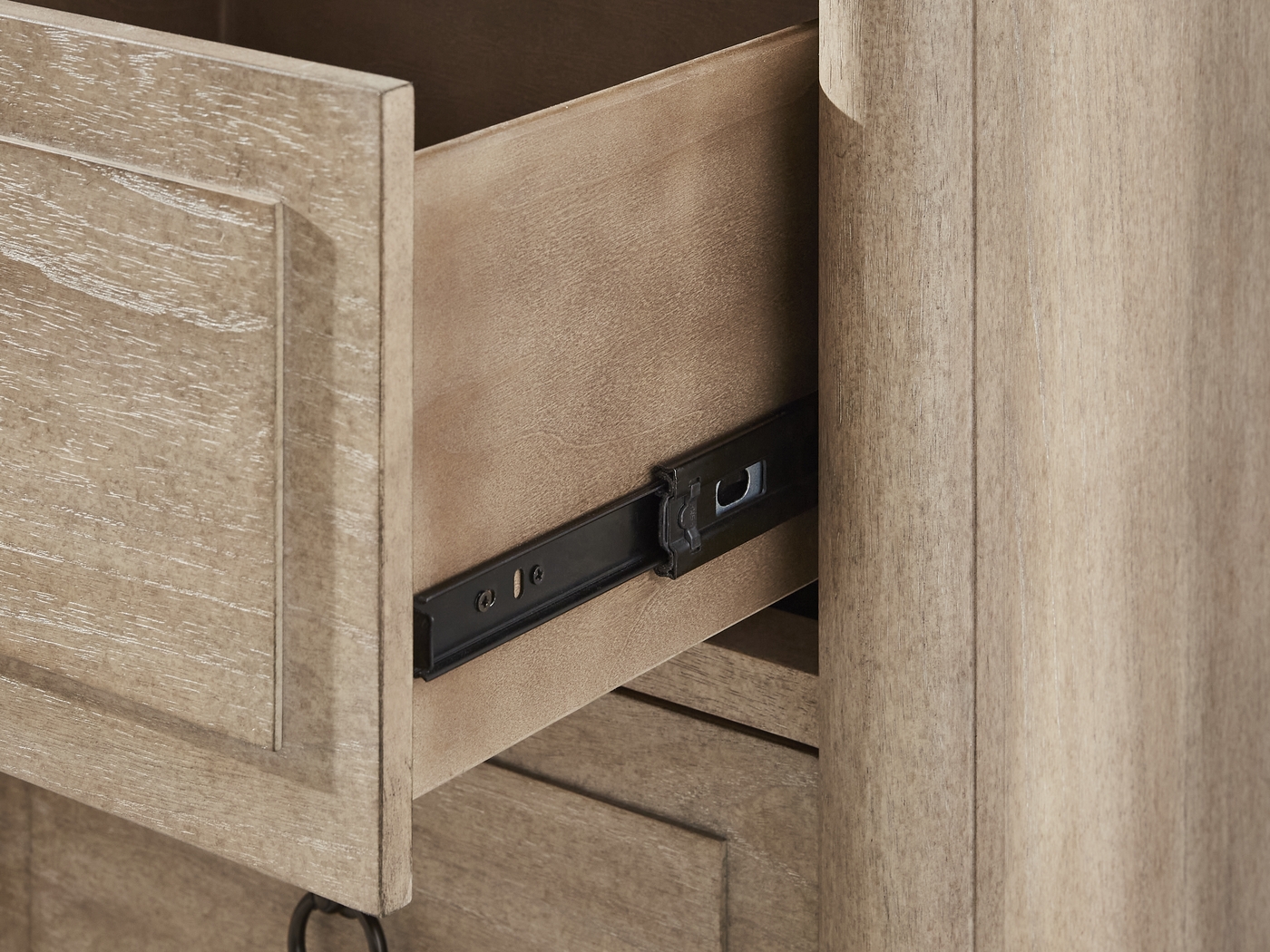 Oakwood Terrace Tan 7 Pc King Upholstered Bedroom - Thumbnail - Image 10