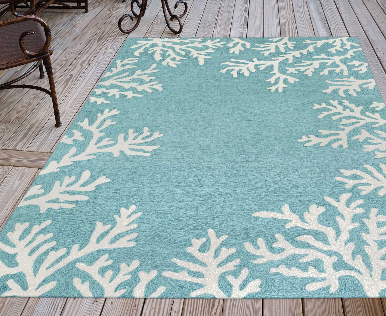 Ocean Flower Blue 7'6 x 9'6 Indoor/Outdoor Rug - Thumbnail - Image 3