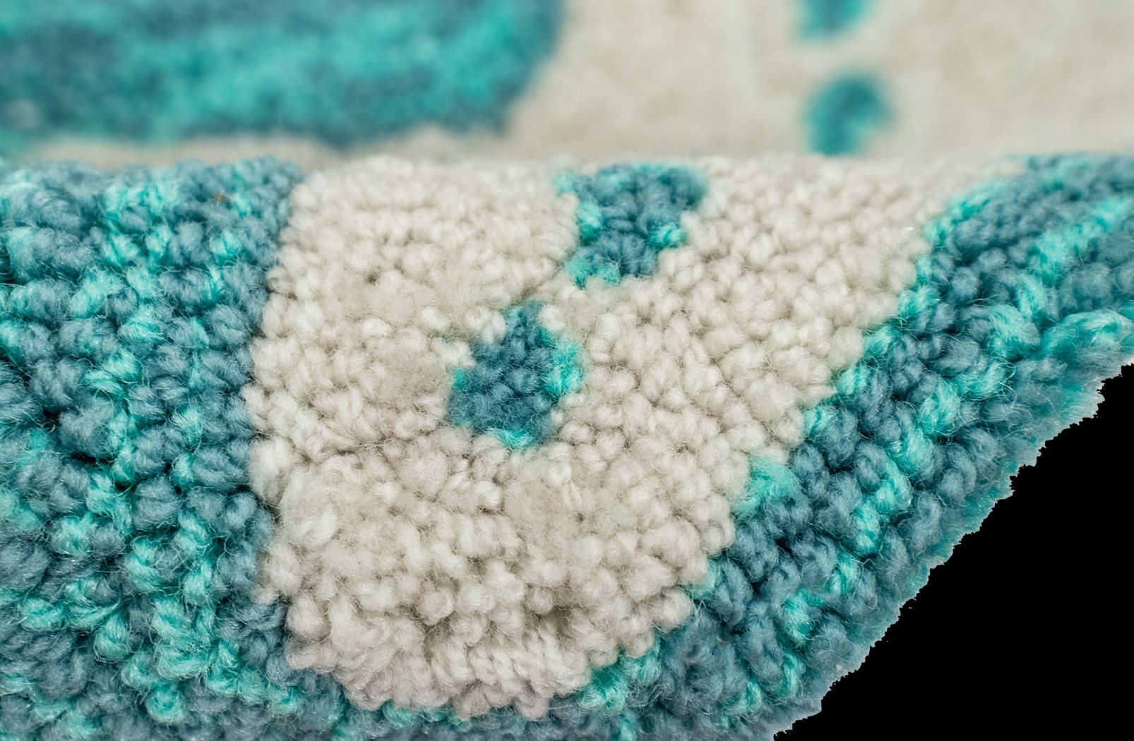 Ocean Gem Blue 7'6 x 9'6 Indoor/Outdoor Rug - Thumbnail - Image 8