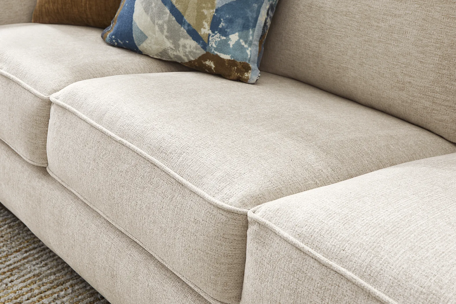 Odette Ivory 8 Pc Living Room with Gel Foam Sleeper Sofa - Thumbnail - Image 7