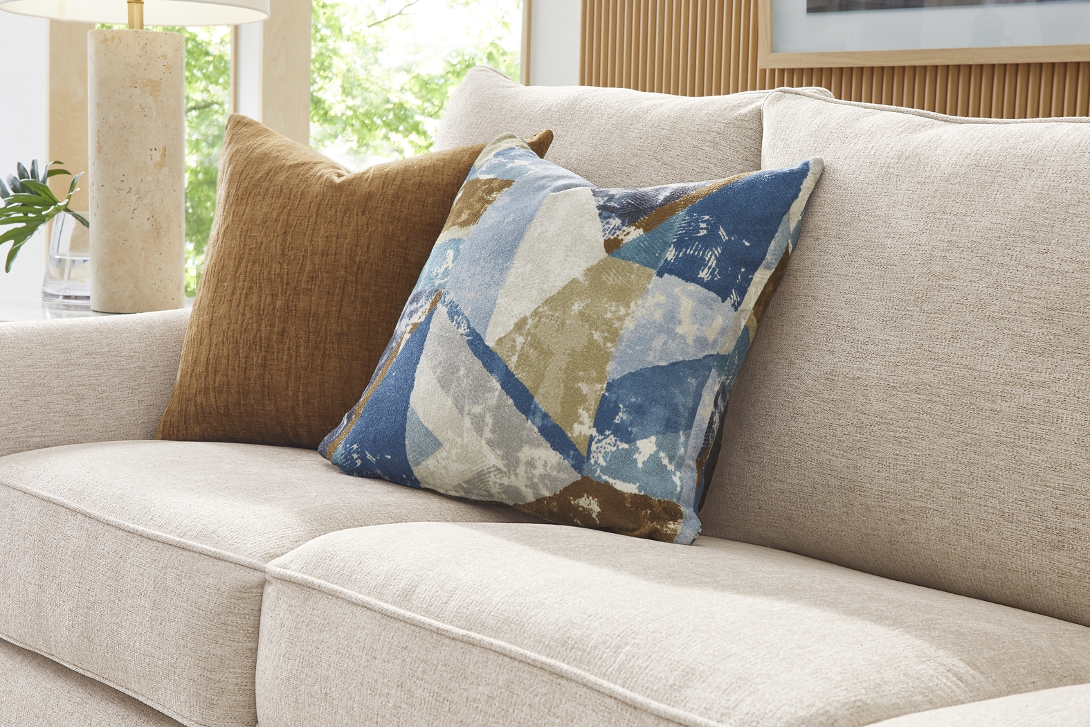 Odette Ivory 7 Pc Living Room - Thumbnail - Image 5