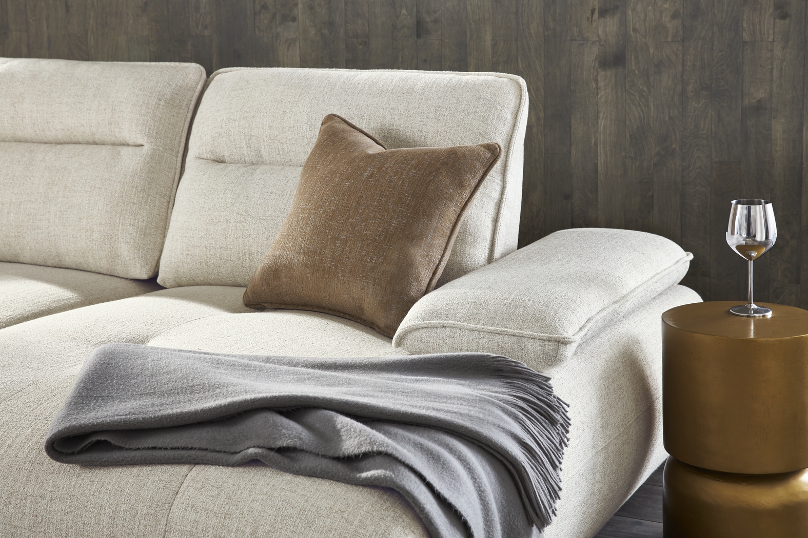 Olympia Linen 4 Pc Sectional - Thumbnail - Image 3