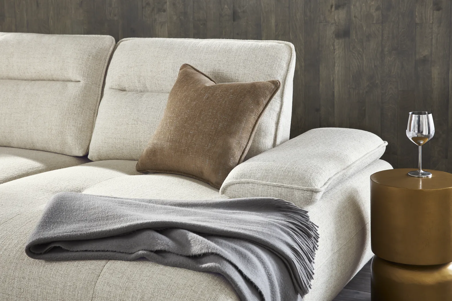 Olympia Linen 5 Pc Sectional - Image 10