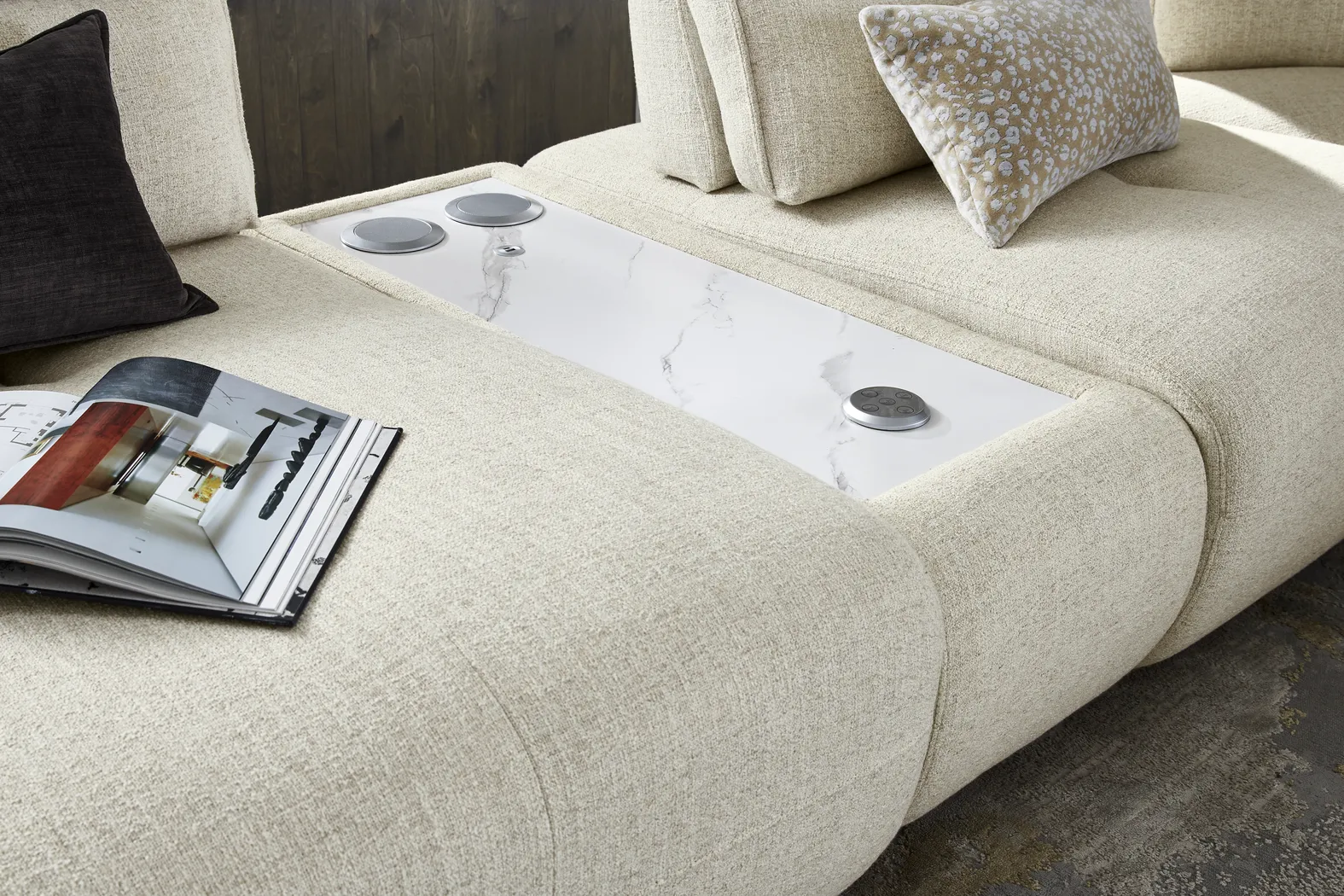 Olympia Linen 7 Pc Sectional with Audio - Image 11